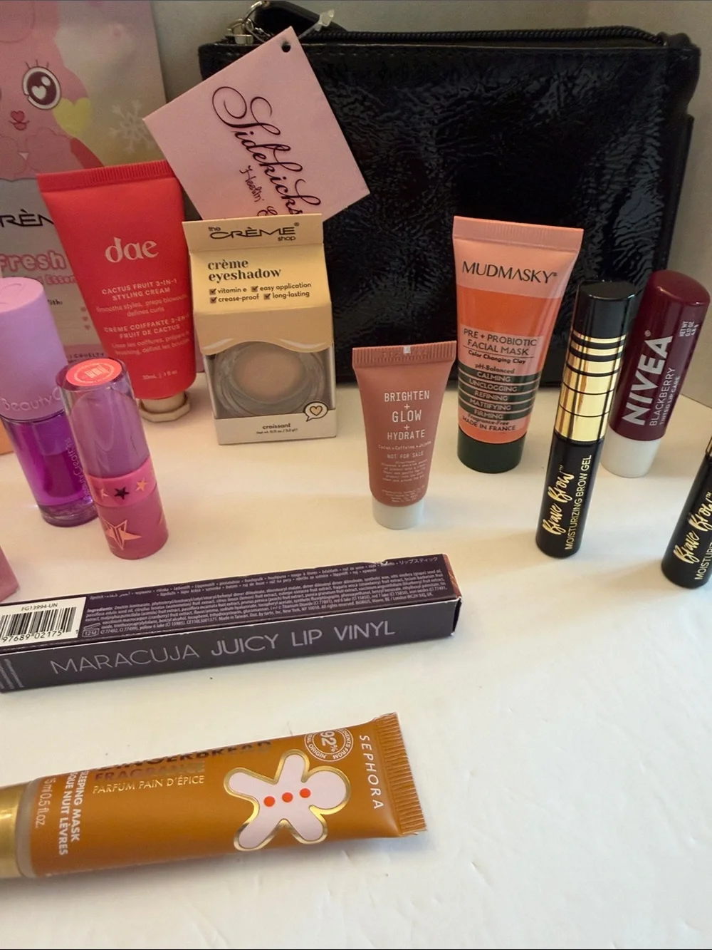 20 pieces Plus Bag Makeup and Skincare Collection